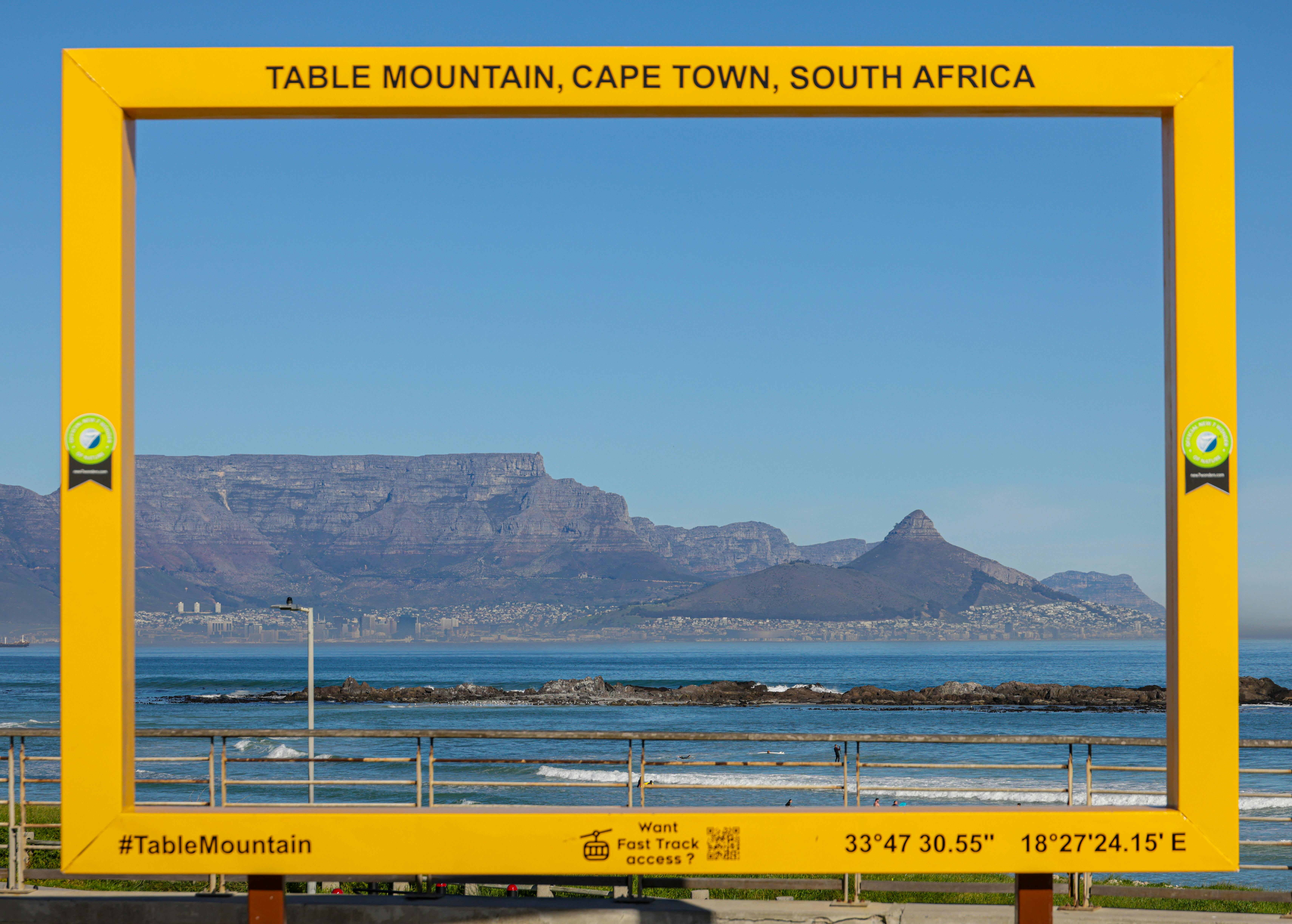 Cape Town Hop-On Hop-Off Bus Tour Plus Table Mountain Cable Car 